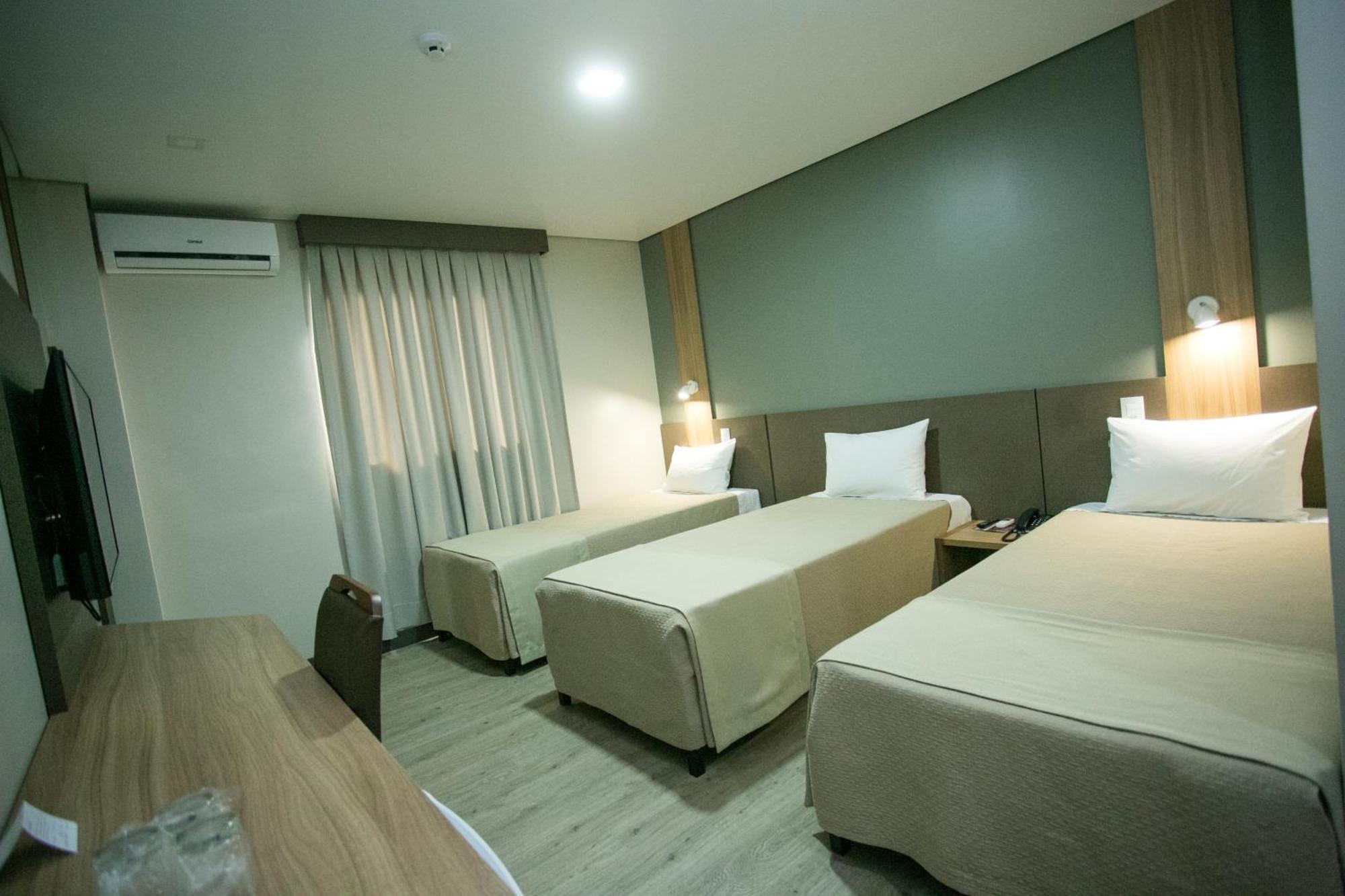 Bello Hotel Толедо Екстериор снимка