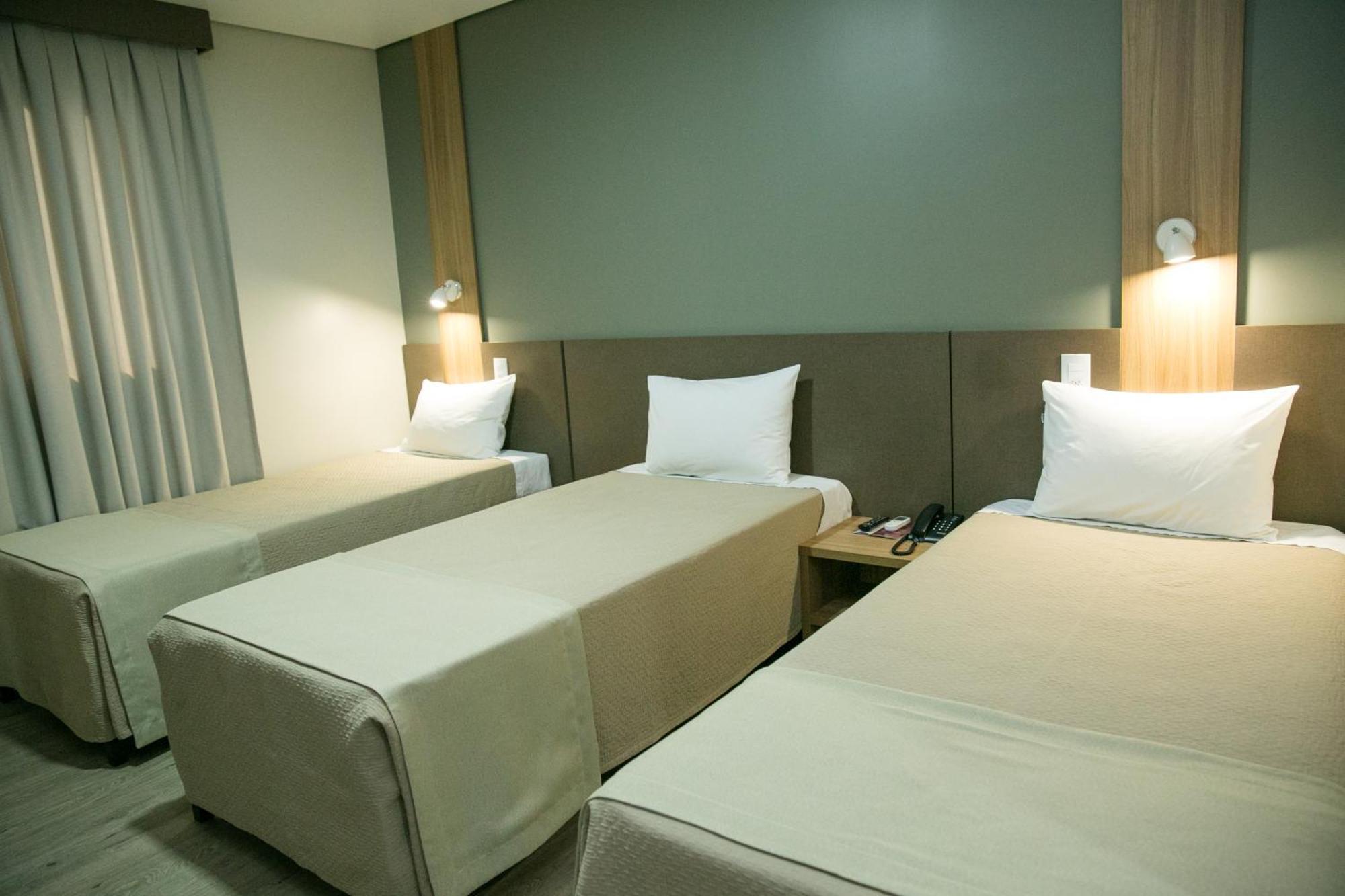 Bello Hotel Толедо Екстериор снимка