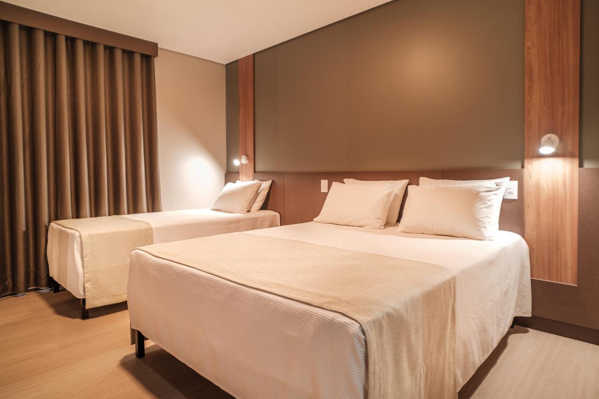 Bello Hotel Толедо Екстериор снимка