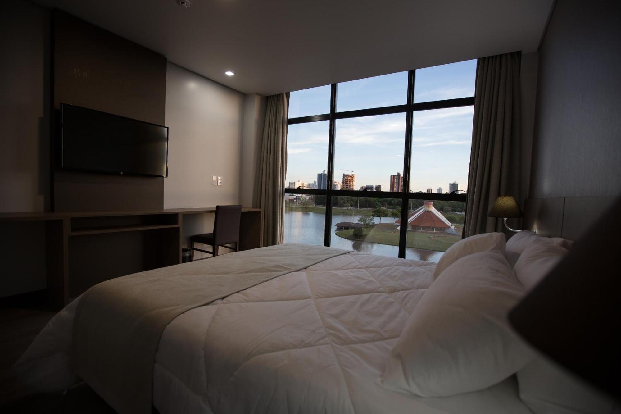 Bello Hotel Толедо Екстериор снимка