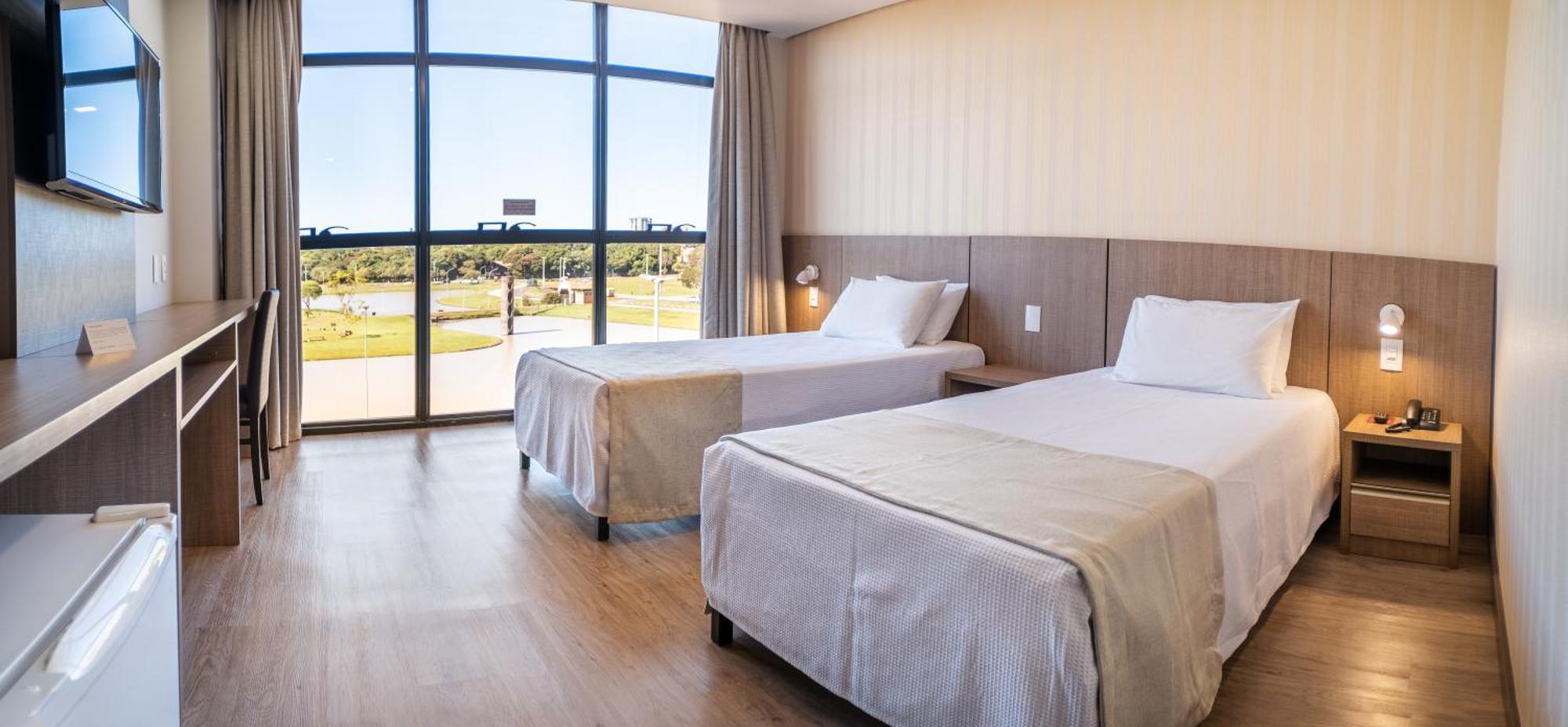 Bello Hotel Толедо Екстериор снимка