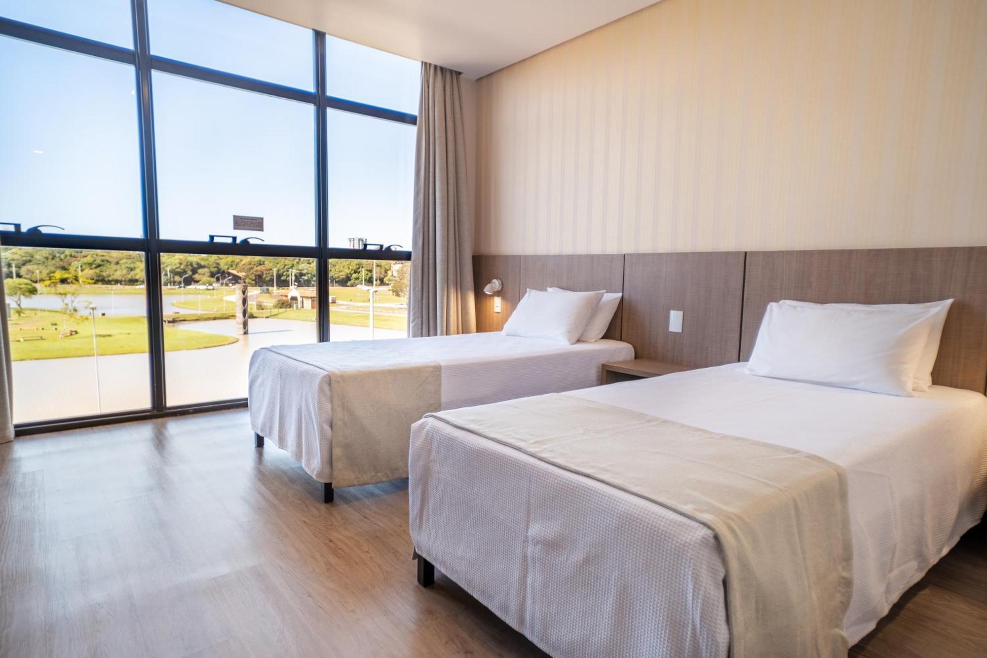 Bello Hotel Толедо Екстериор снимка