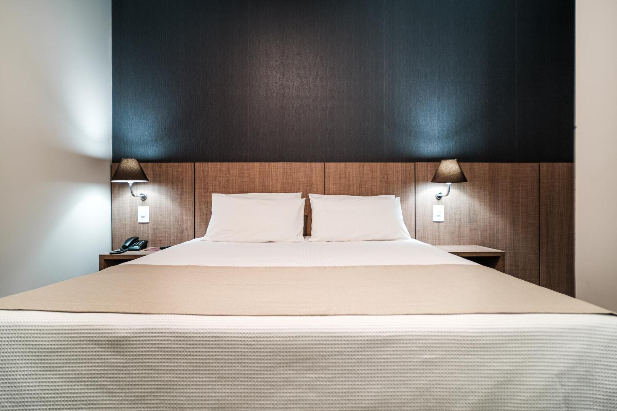Bello Hotel Толедо Екстериор снимка