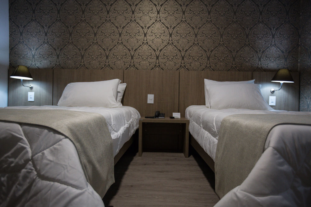 Bello Hotel Толедо Екстериор снимка