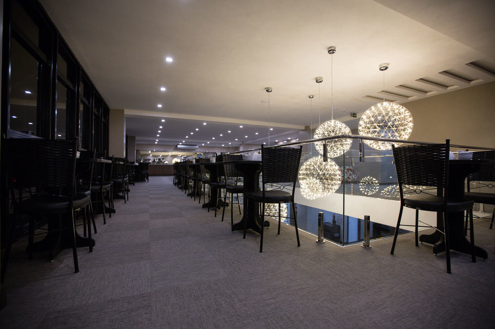 Bello Hotel Толедо Екстериор снимка