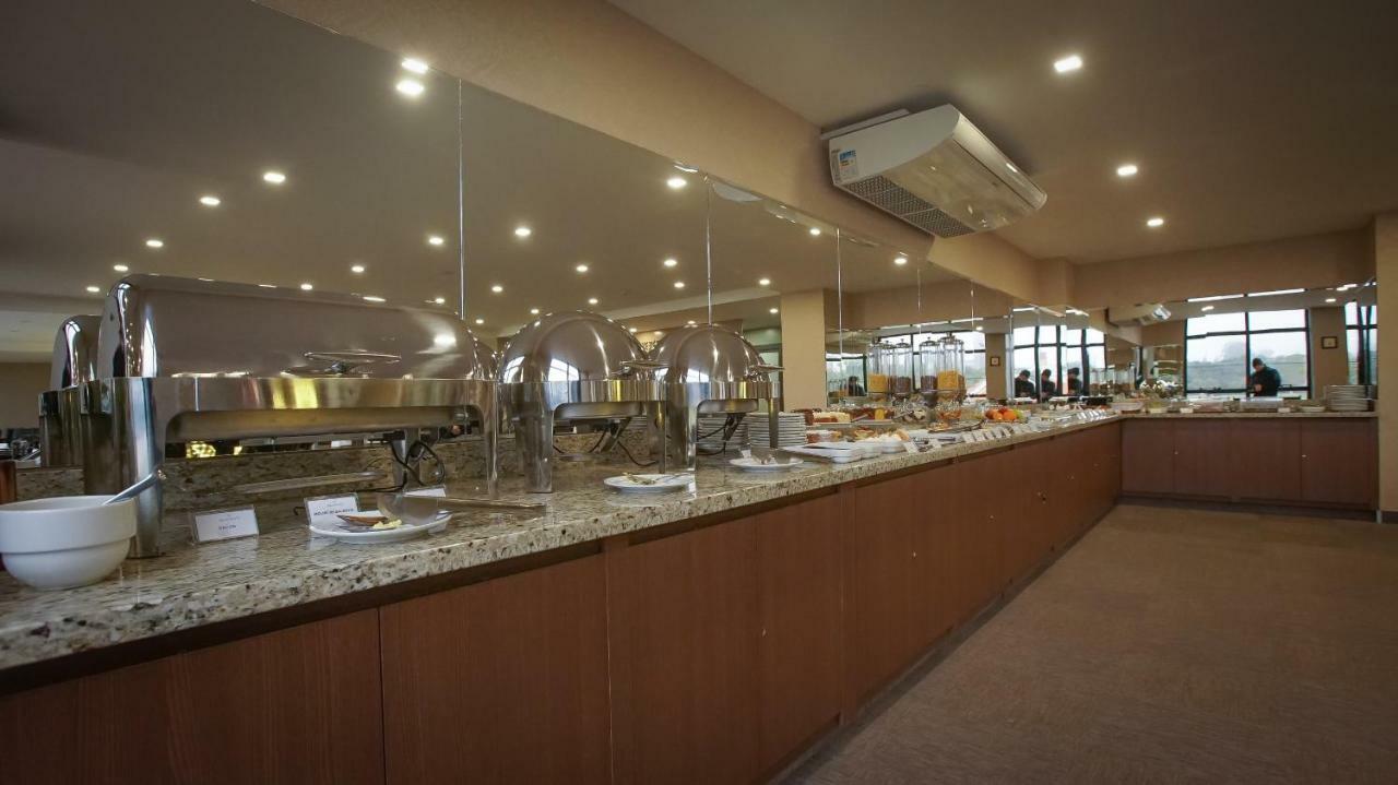 Bello Hotel Толедо Екстериор снимка